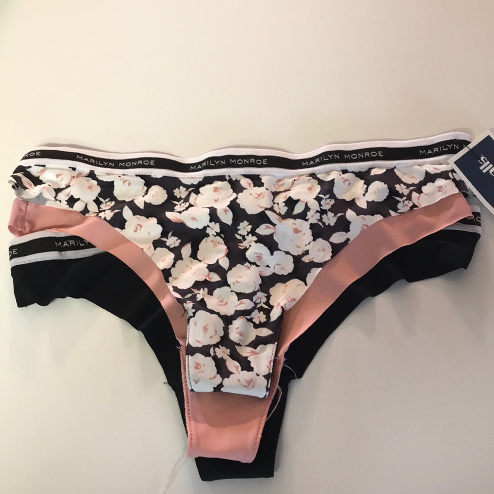 3 pack, new NWT Marilyn Monroe thong panties
